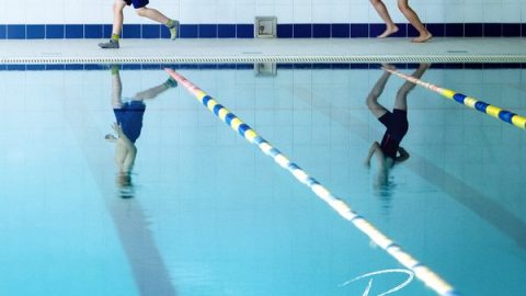 Boy in the Pool 官方海报